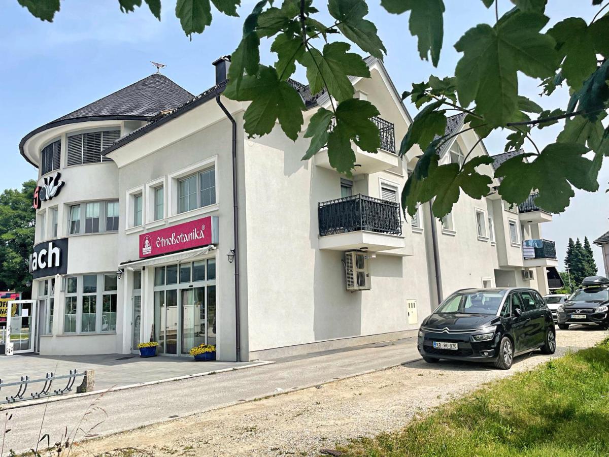 Vila Urbana Luxury Apartments Lesce  Exteriér fotografie