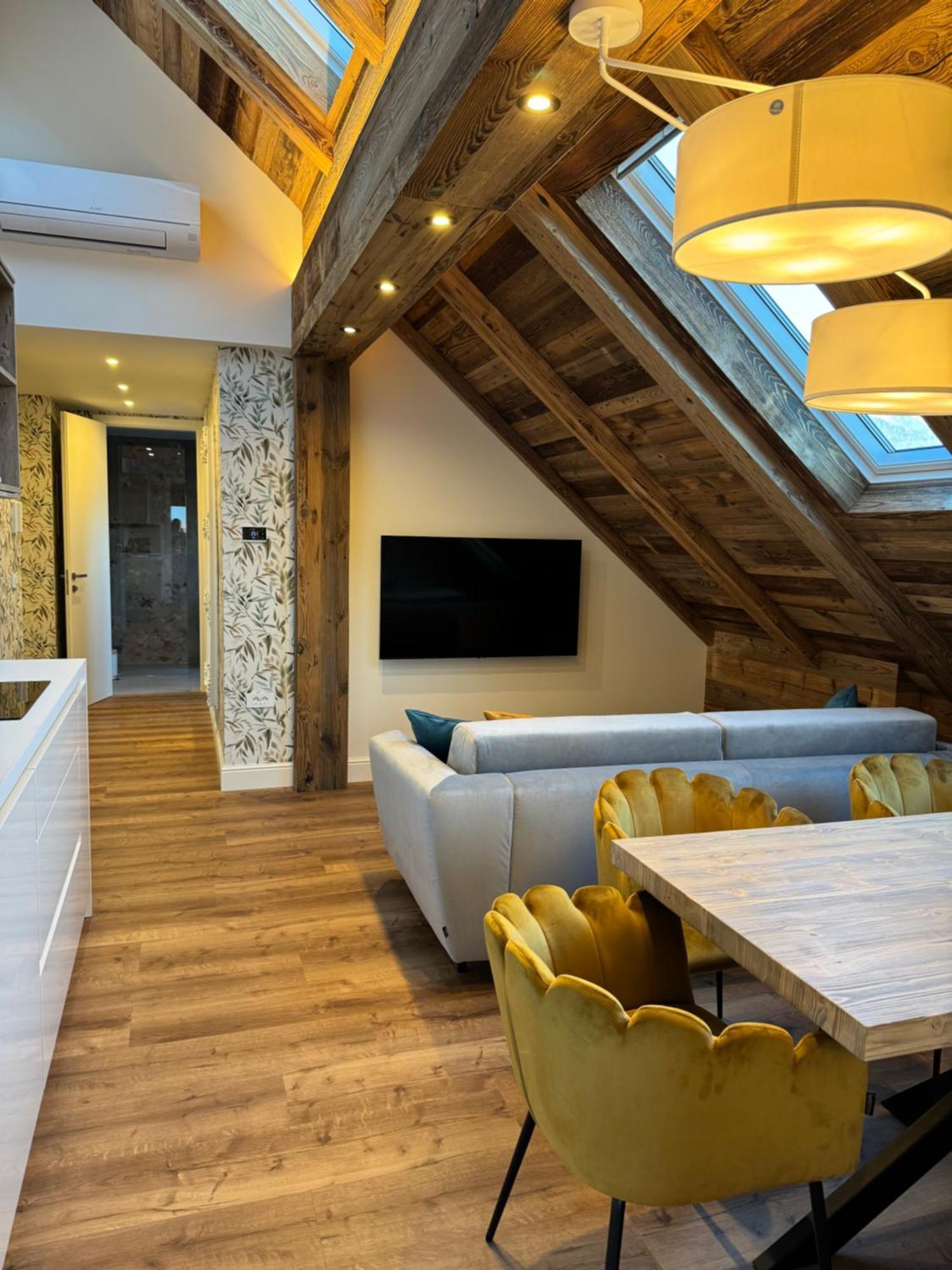 Vila Urbana Luxury Apartments Lesce  Exteriér fotografie